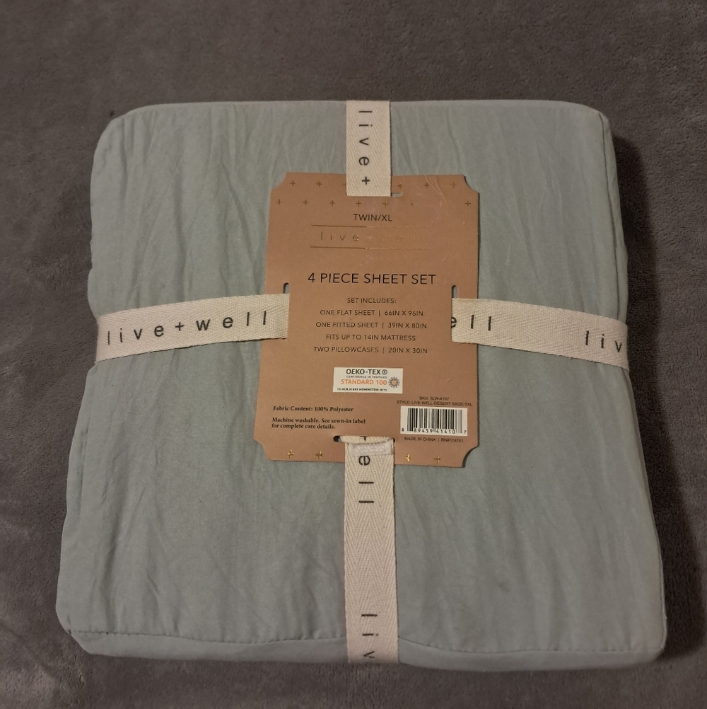 Twin XL Four Piece Set Sheet 100% Polyester OEKO-TEX 100 Standar Desert Sage.